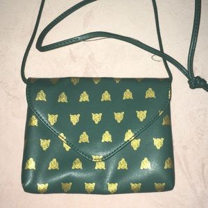Super cute small bag!